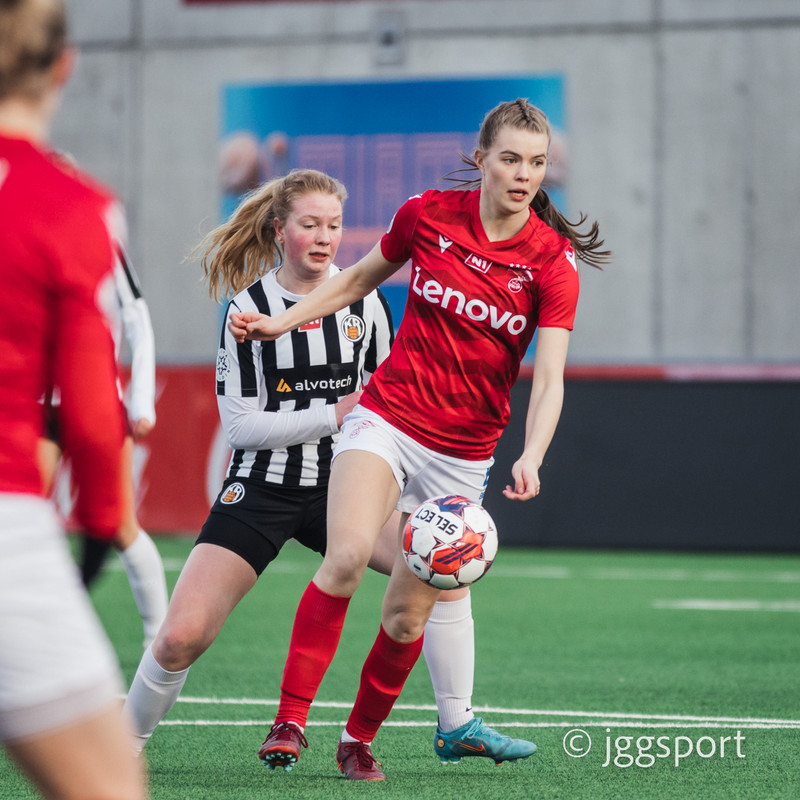Myndaveisla: Valur burstaði KR í Lengjubikarnum