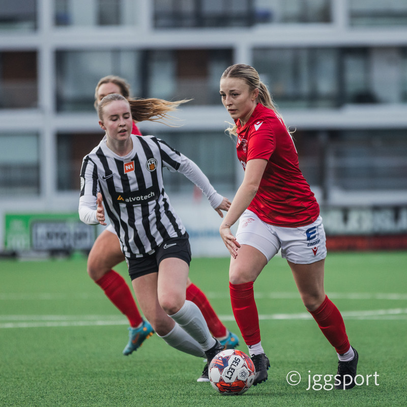 Myndaveisla: Valur burstaði KR í Lengjubikarnum