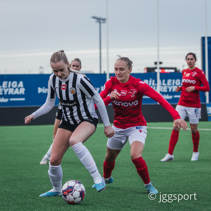 Myndaveisla: Valur burstaði KR í Lengjubikarnum