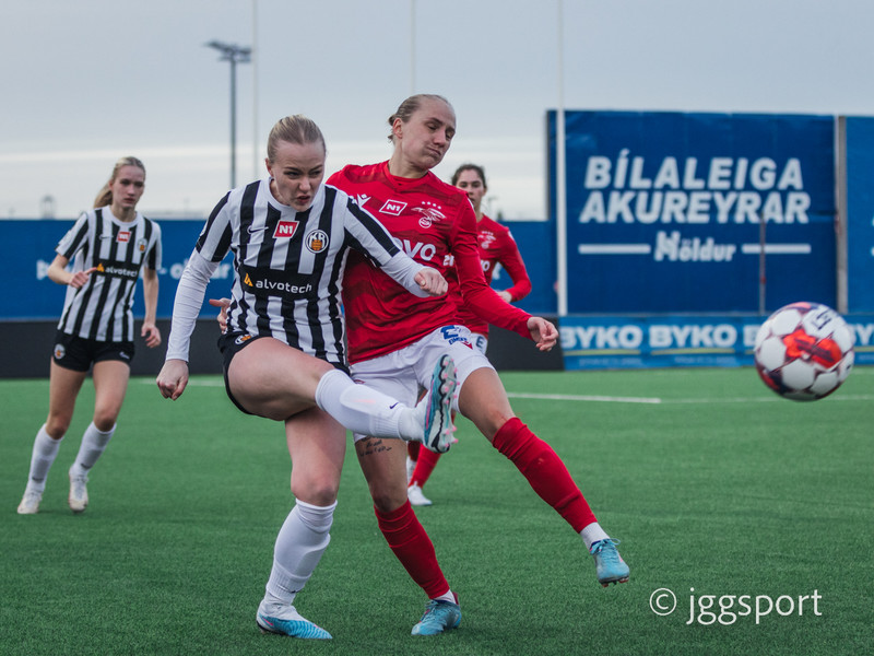 Myndaveisla: Valur burstaði KR í Lengjubikarnum