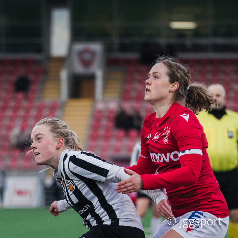 Myndaveisla: Valur burstaði KR í Lengjubikarnum