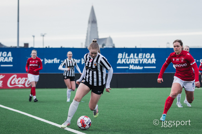 Myndaveisla: Valur burstaði KR í Lengjubikarnum