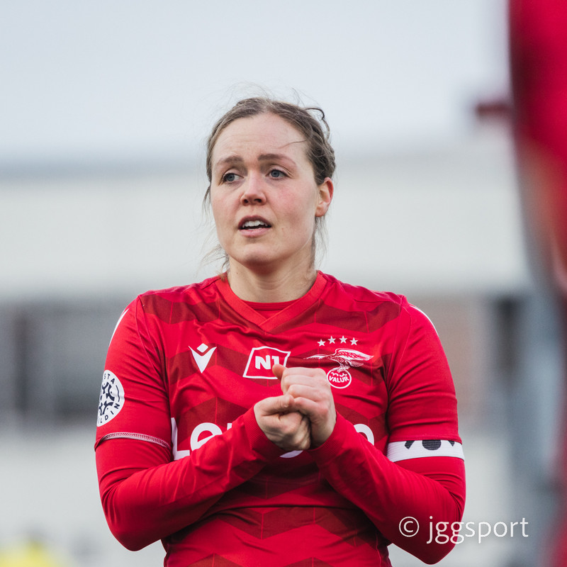 Lára Kristín Pedersen, frábær miðjumaður.