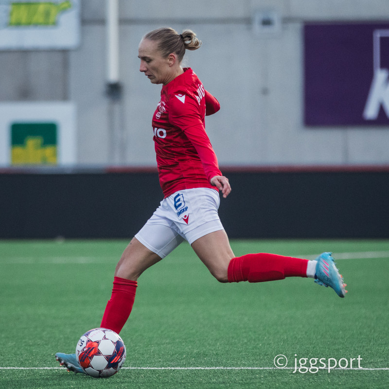 Myndaveisla: Valur burstaði KR í Lengjubikarnum