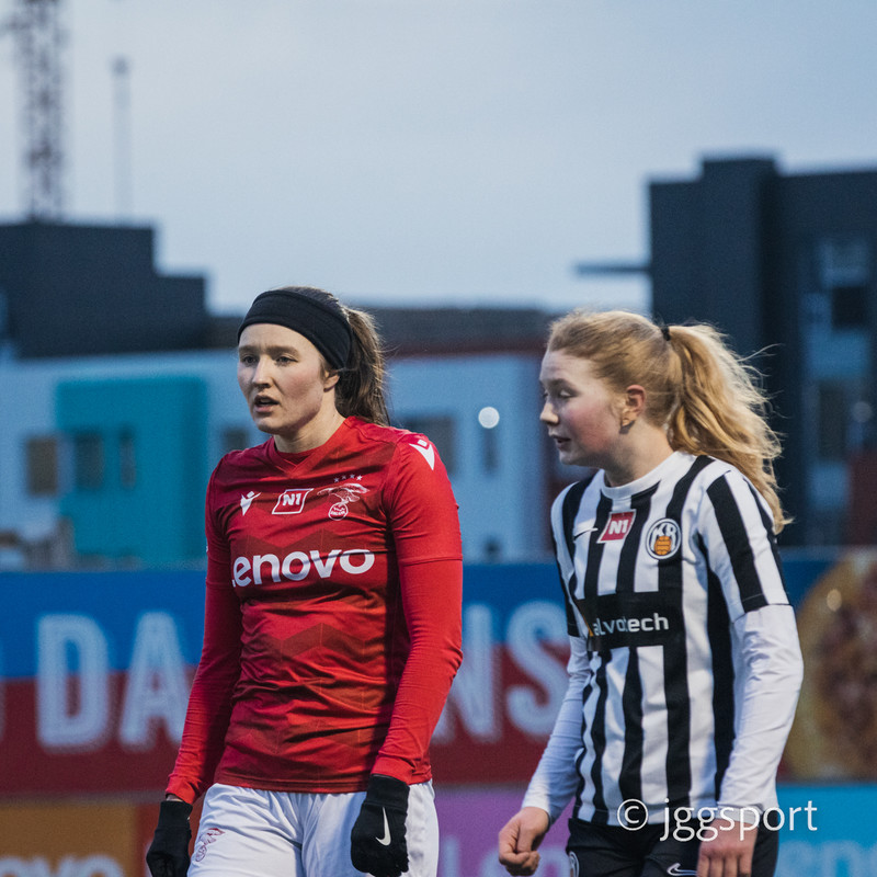 Myndaveisla: Valur burstaði KR í Lengjubikarnum