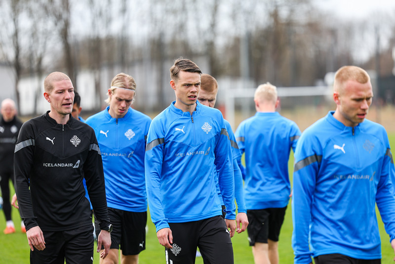 Allir voru með á æfingasvæði Bayern - Ísak að stíga upp úr veikindum