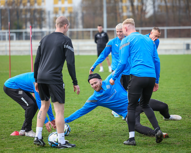 Myndaveisla frá æfingu Íslands í München