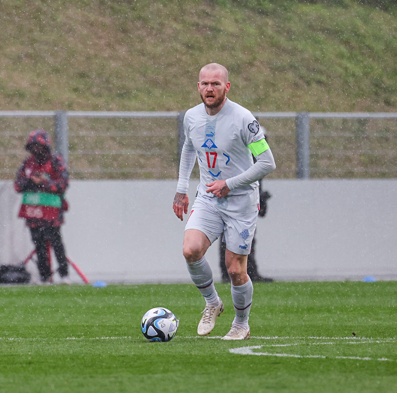 Þriðja mark Arons fyrir landsliðið