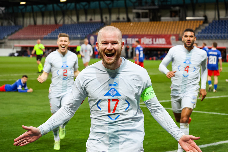 Aron Einar skoraði þrennu gegn Liechtenstein og er sá elsti til að gera þrennu fyrir A-landslið karla
