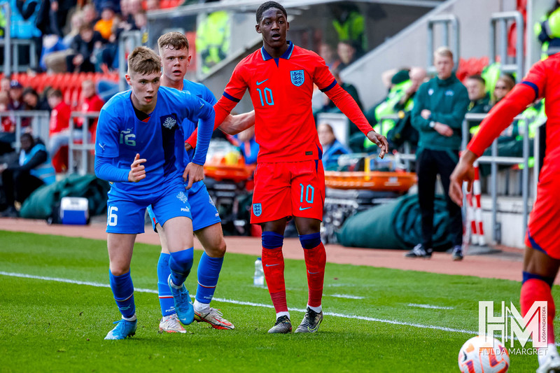Myndaveisla: U19 vann England