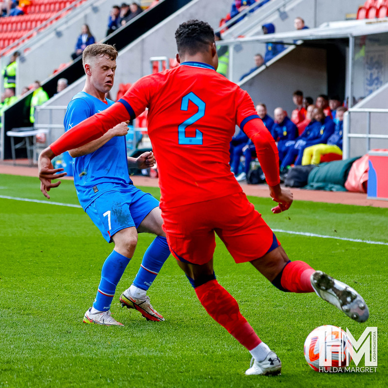 Myndaveisla: U19 vann England