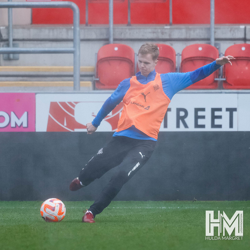 Myndaveisla: U19 vann England