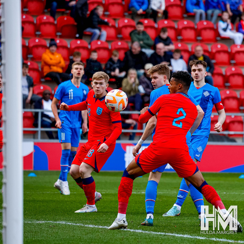 Myndaveisla: U19 vann England