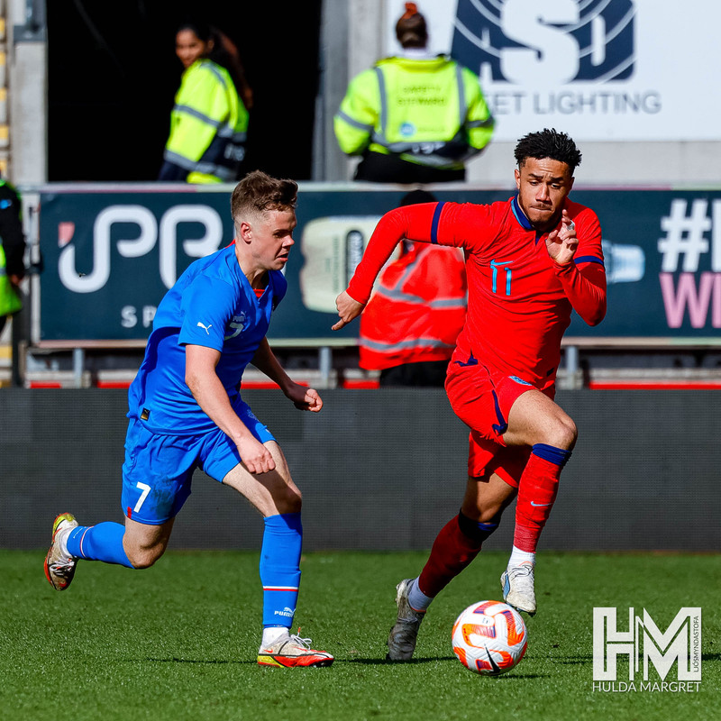 Myndaveisla: U19 vann England