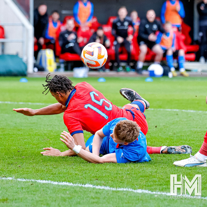 Myndaveisla: U19 vann England