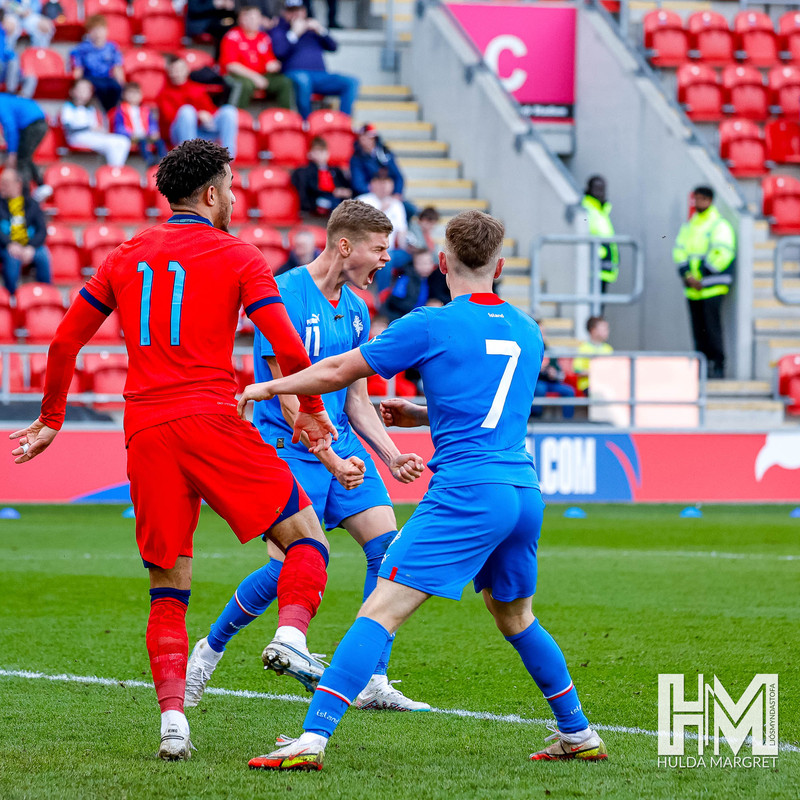 Myndaveisla: U19 vann England