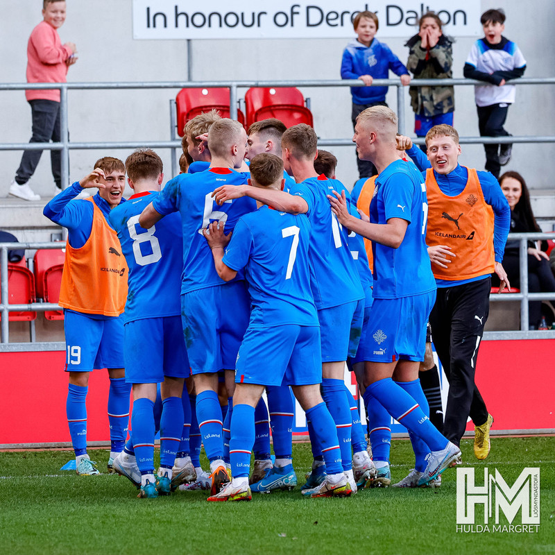 Myndaveisla: U19 vann England