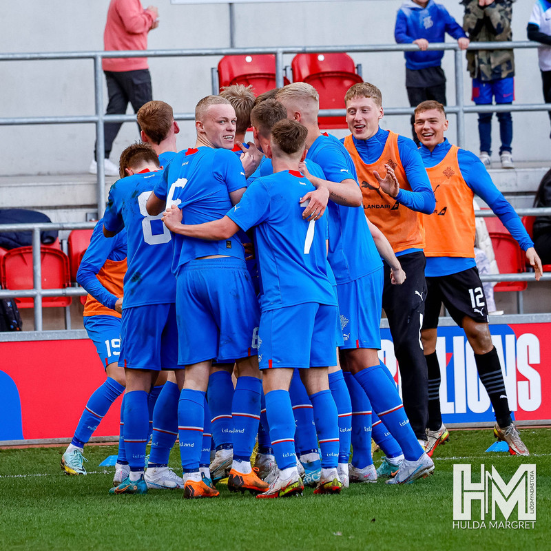 Myndaveisla: U19 vann England