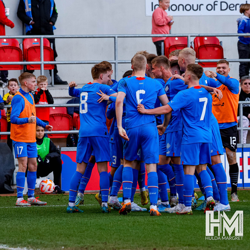 Myndaveisla: U19 vann England