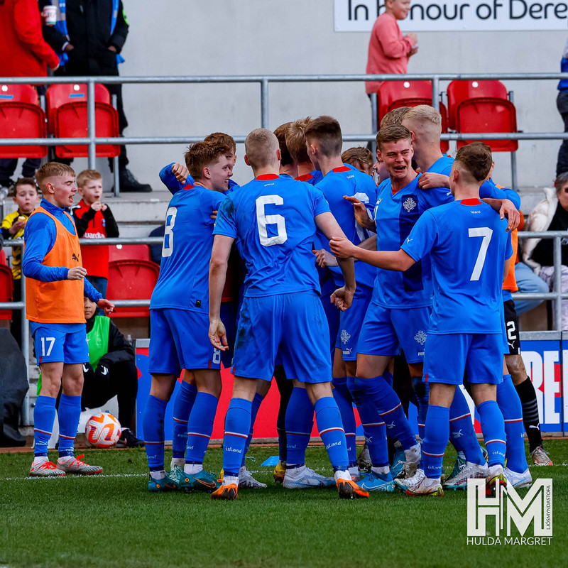 Myndaveisla: U19 vann England