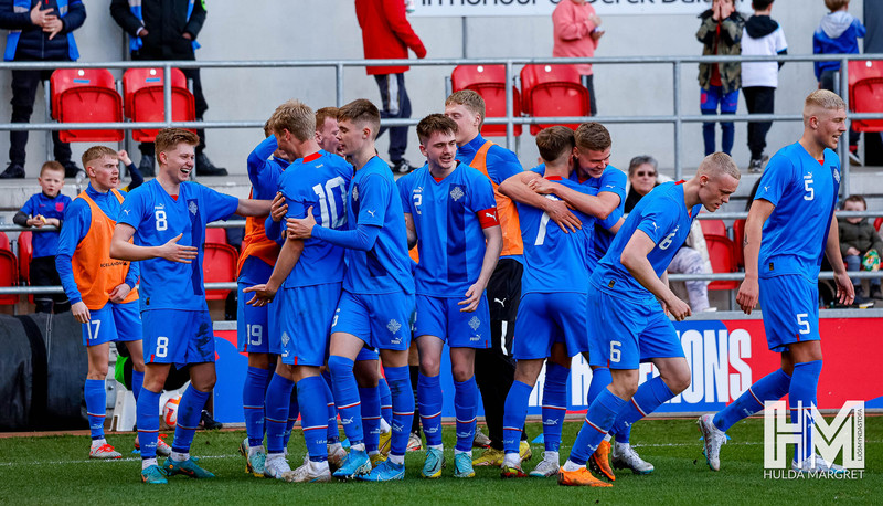 Myndaveisla: U19 vann England