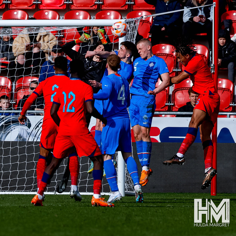 Myndaveisla: U19 vann England