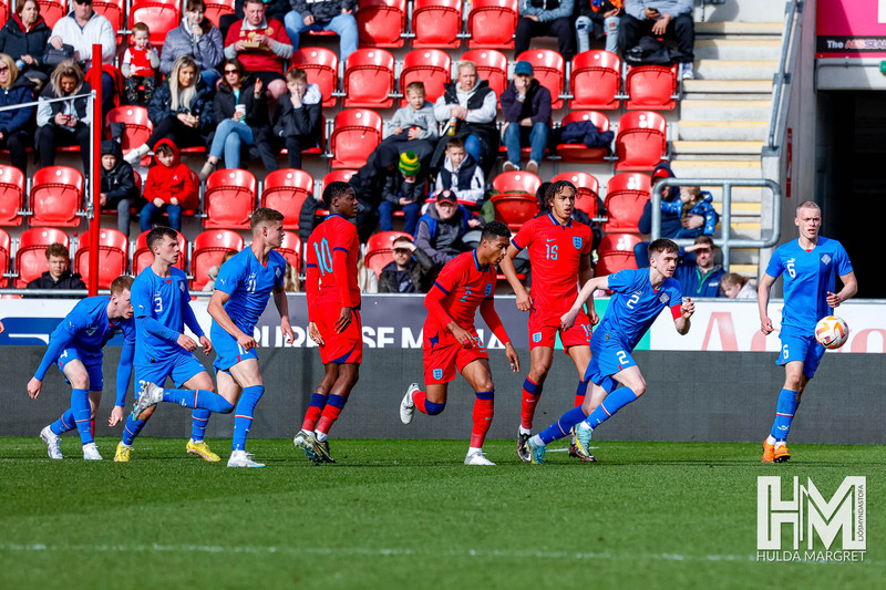 Myndaveisla: U19 vann England