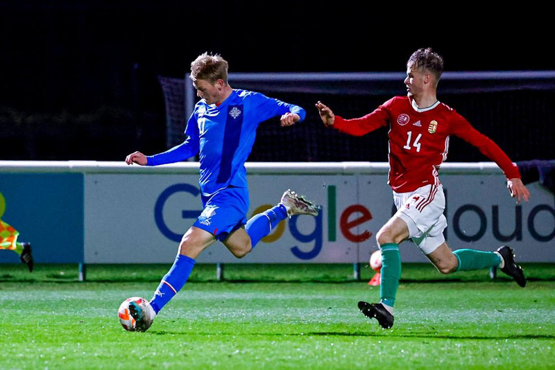 Myndir: U19 komið á EM