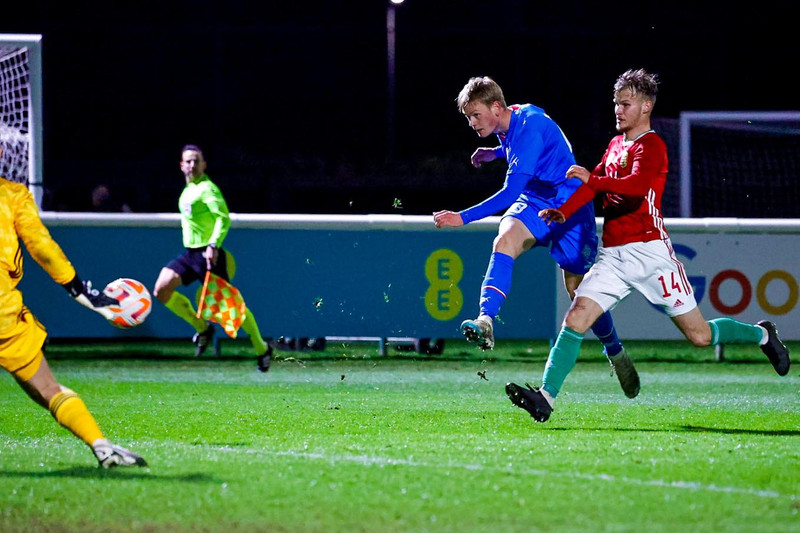 Myndir: U19 komið á EM
