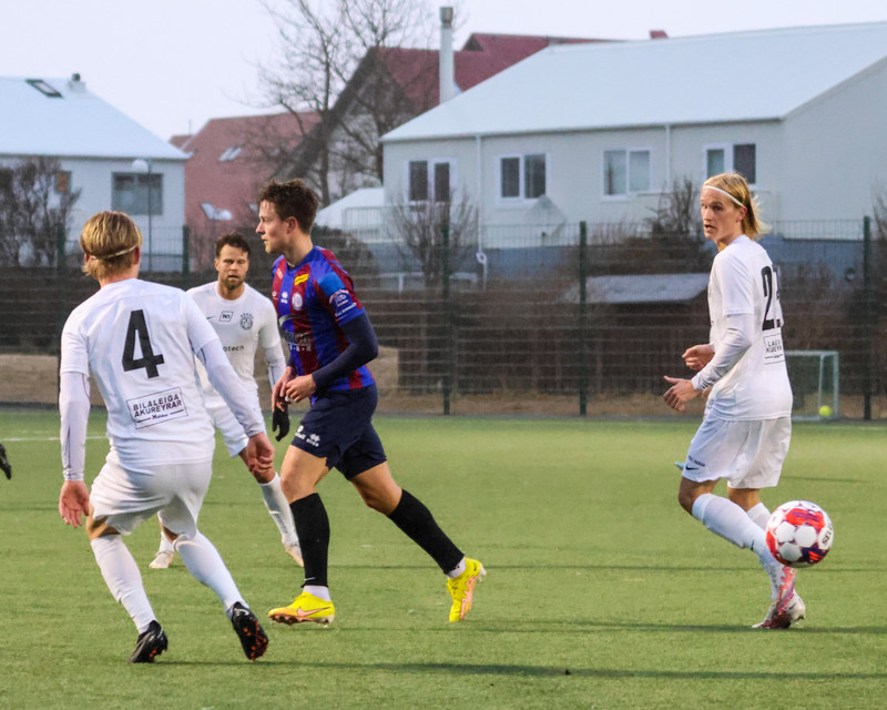 Myndaveisla: KR skoraði fimm á Leikni