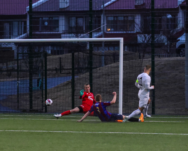 Myndaveisla: KR skoraði fimm á Leikni