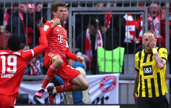 Thomas Müller skoraði tvö fyrir Bayern