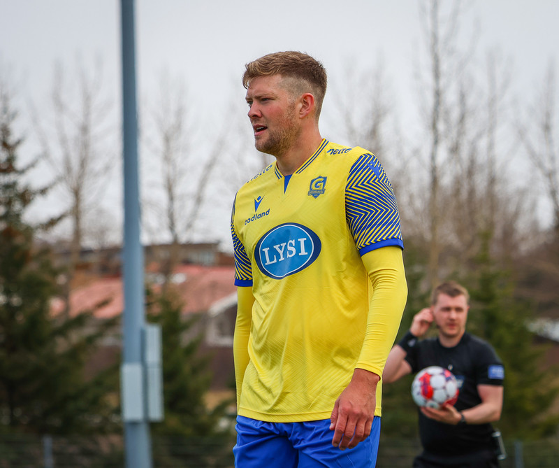 Bjarki Aðalsteins ekki lengur leikmaður Grindavíkur - Liggur undir feldi