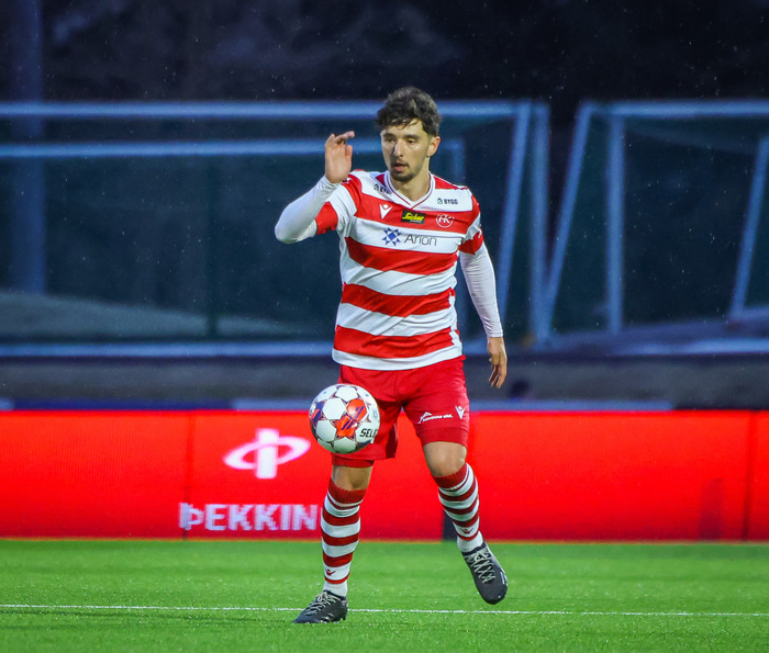 Sóknarsinnaður miðjumaður.