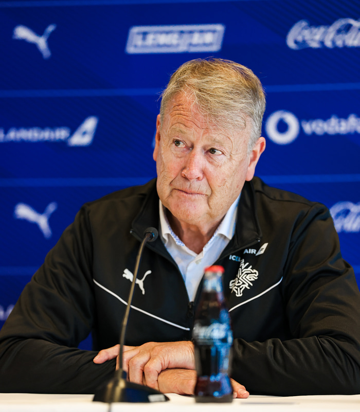 Age Hareide velur sinn fyrsta A-landsliðshóp á morgun.