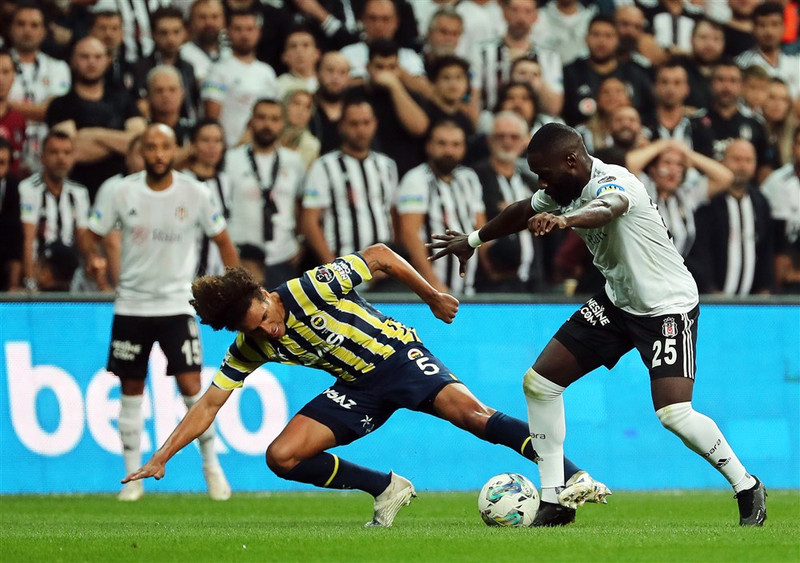 West Ham seldi Masuaku til Besiktas (Staðfest)