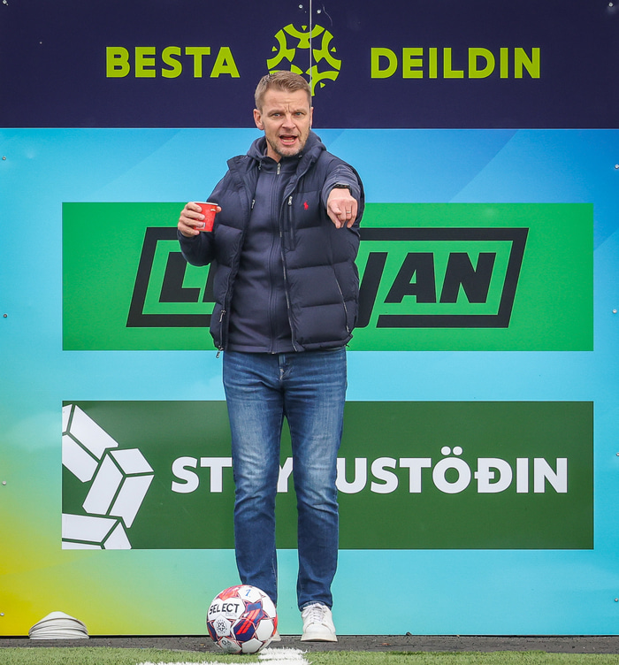 ,,Ég vildi fá tækifæri til að sýna að ég sé góður þjálfari og geti snúið genginu við þegar illa gengur. Mér finnst frábær tími núna til að snúa þessu við og ég óska félaginu velfarnaðar í því að gera það.''