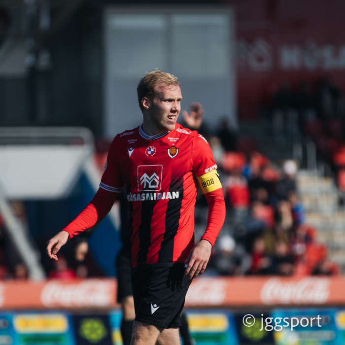 Viktor í leik með Víkingum.