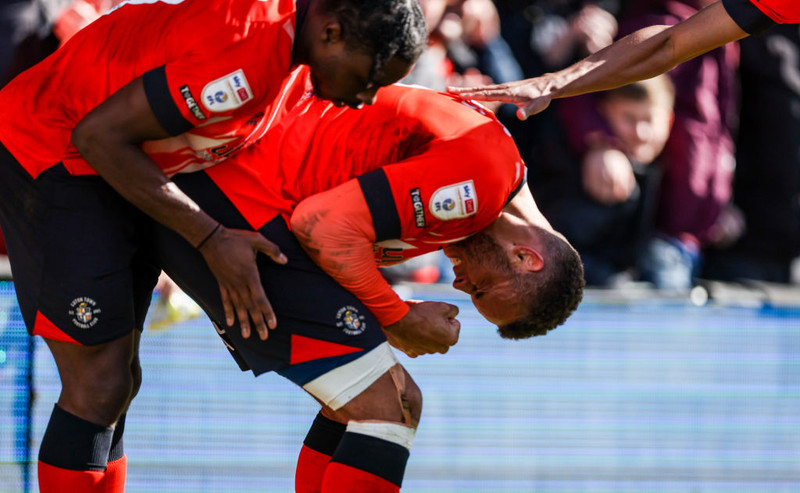 <b>Sóknarmaður - Carlton Morris (Luton Town):</b> Maðurinn sem Luton treystir á að skora mörkin. Skoraði í sigrinum gegn Everton.