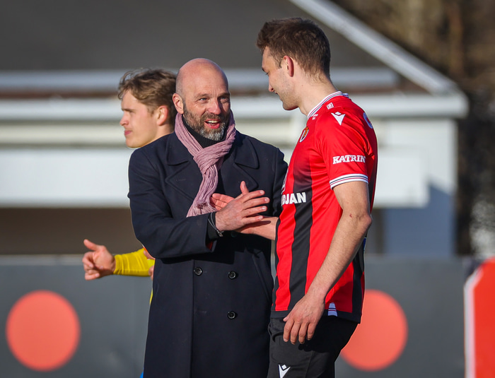 Ég hef leitað lengi af leikmanni sem getur spilað alvöru vörn en komið inn á miðjuna þegar við erum með boltann