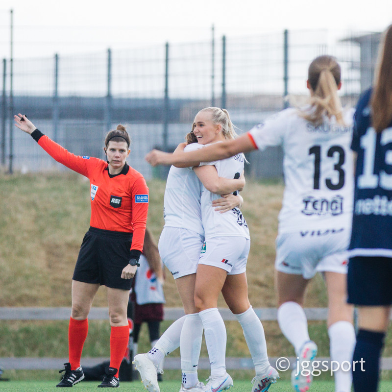 Myndaveisla frá sigri Breiðabliks á Keflavík í fyrrakvöld