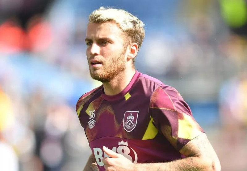 Burnley kaupir Beyer af Gladbach (Staðfest)