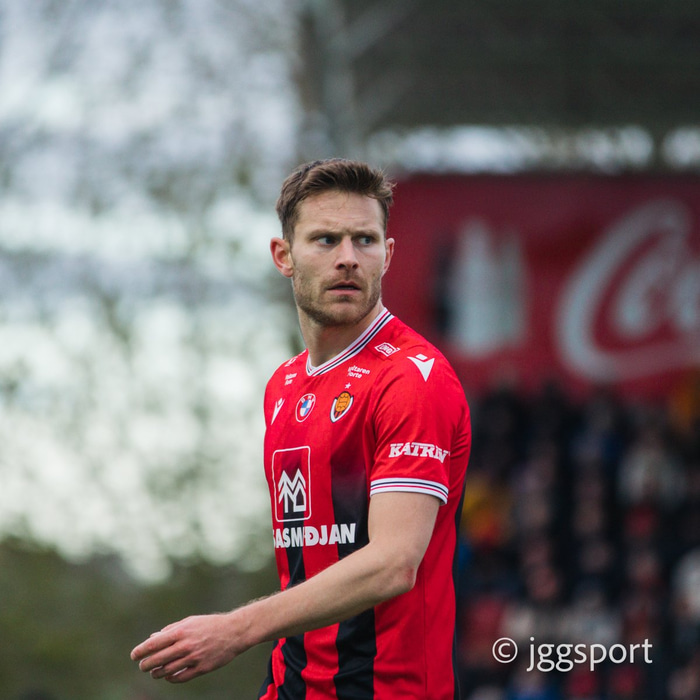 Þegar Matthías Vilhjálmsson hringir í þig og segir að hann sé veikur, þá er hann uppi í rúmi með 40 stiga hita, það er bara þannig.