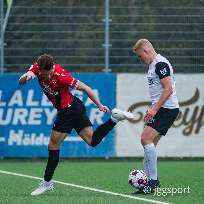Víkingur og FH mætast í hádeginu