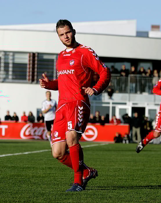 Í leik með Haukum árið 2010.