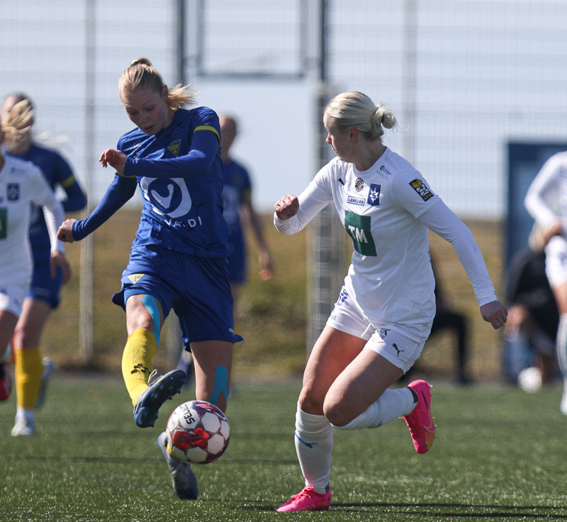 Myndaveisla: Stjarnan sló Gróttu út á nesinu