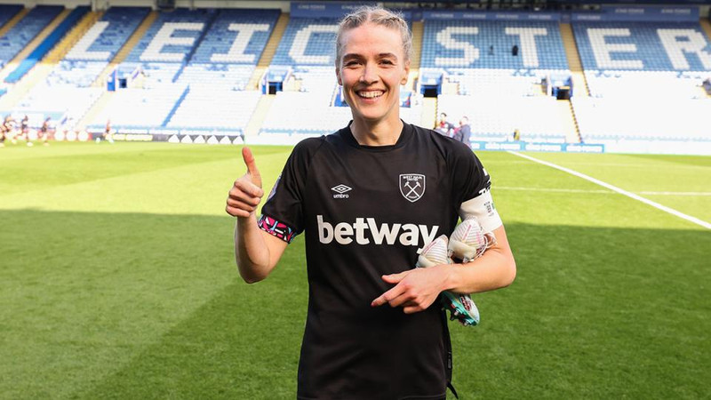 Var í fjögur og hálft ár leikmaður West Ham.
