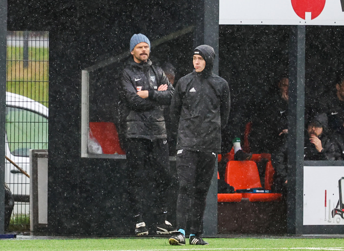 Hermann á hliðarlínunni í kvöld.