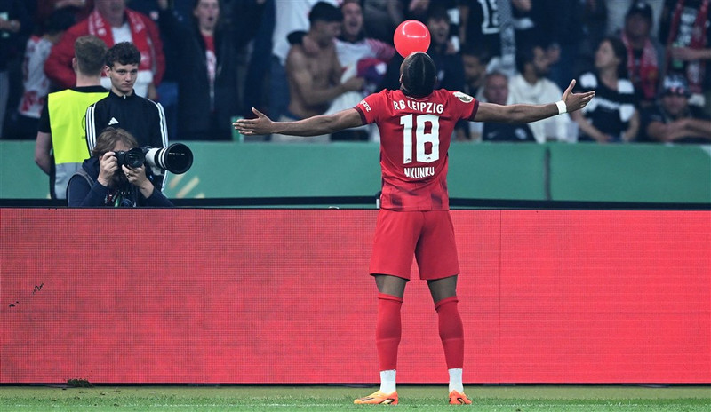 Christopher Nkunku fagnar marki sínu