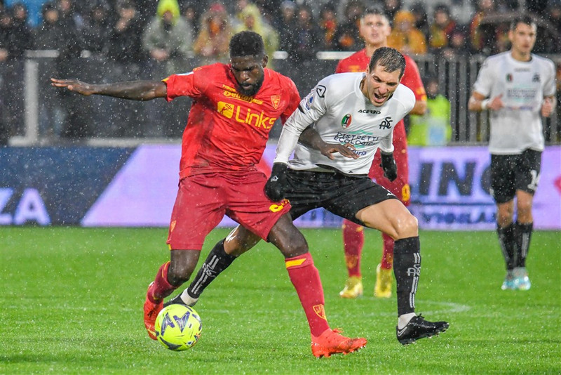 Umtiti í leik með Lecce.